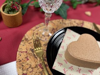 Dk et krlighedsbord med kork