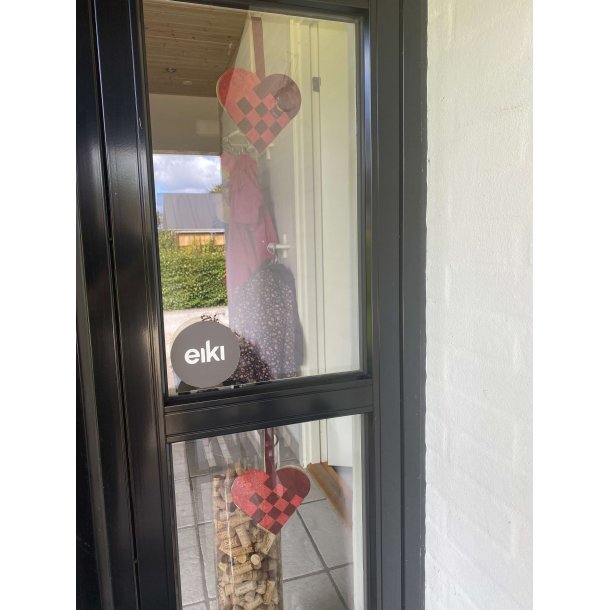 Eiki flettet julehjerte i kork, rd/mrkerd