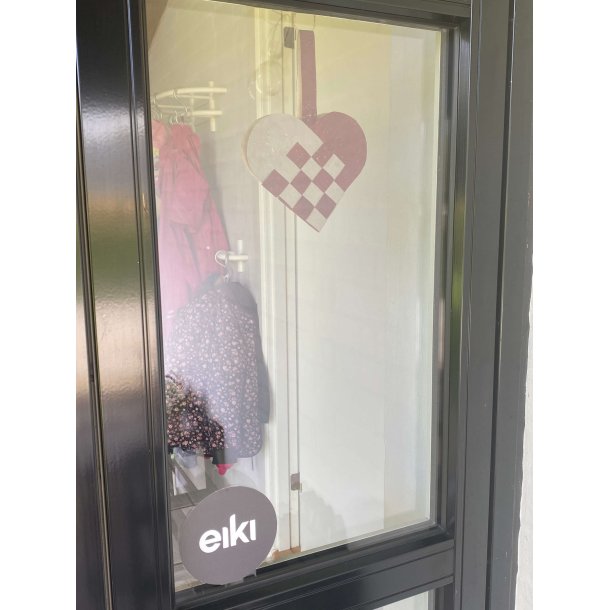 Eiki flettet julehjerte i kork, mrkerd/gr