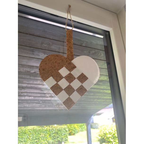 Eiki flettet julehjerte i kork, hvid/natur