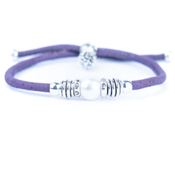 Armbnd i lilla kork med perle