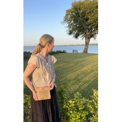 Lille taske i naturkork og med gr�nt blomsterm�nster