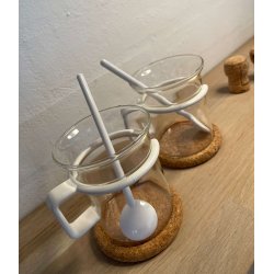 Retro Bodum glas med hvid hank, hvid ske og bordskner i kork, 2 stk., lille version