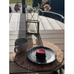 D�kkeserviet i naturkork med r�dt m�nster, rund, 36 cm