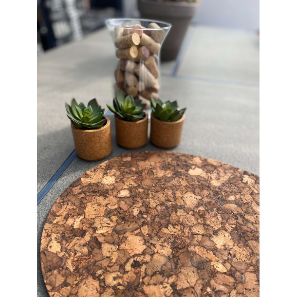 Dkkeserviet i brunt kork, oval 