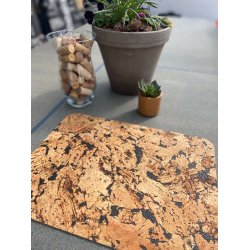 D�kkeserviet i naturfarve med sort m�nster, aflang