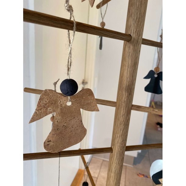 Eiki juleengel til ophng i kork, natur
