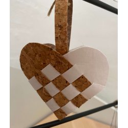 Eiki flettet julehjerte i kork, hvid/natur