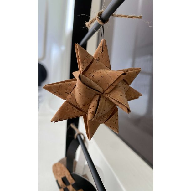 Eiki julestjerne i kork