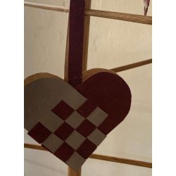 Eiki flettet julehjerte i kork, mrkerd/gr