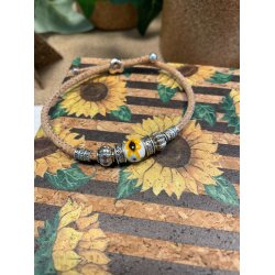 Armbnd i kork med perle med solsikke