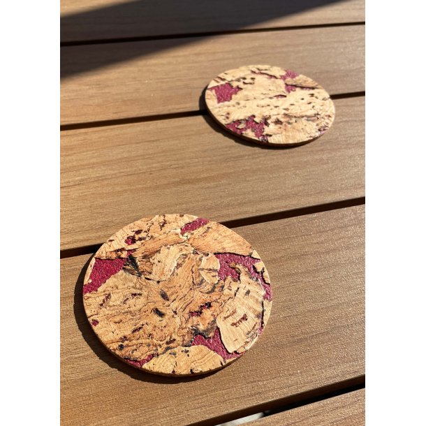 Glasbrikker i natur kork med r�dt m�nster, runde, 4 stk.