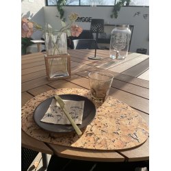 D�kkeserviet i naturfarve med gr�nt m�nster, oval