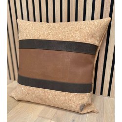 Eiki pude i kork, brune nuancer med 5 striber