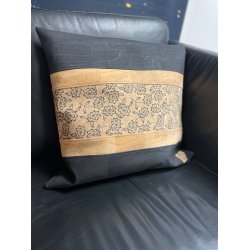 Eiki pude i korkl�der, natur og sorte nuancer med 5 striber, version 2