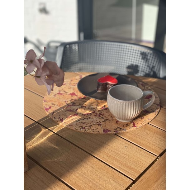 D�kkeserviet i naturkork med r�dt m�nster, rund, 36 cm