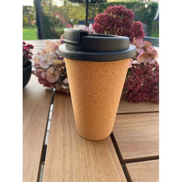 To go krus bekldt med kork