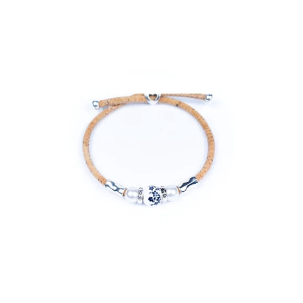 Armbnd i kork med mrkebl blomsterperle i keramik