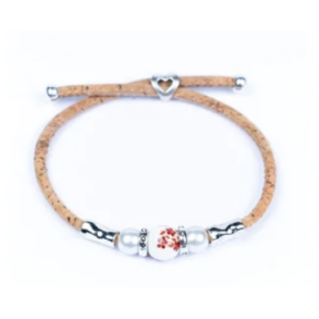 Armbnd i kork med rd blomsterperle i keramik