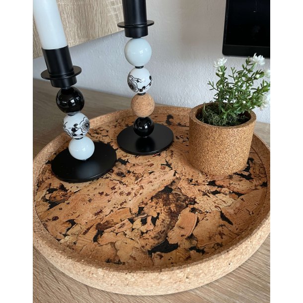 Rund bakke i kork med sort m�nster