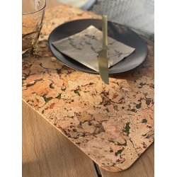 D�kkeserviet i naturfarve med gr�nt m�nster, aflang