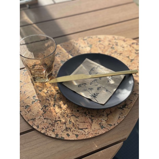 D�kkeserviet i naturfarve med gr�nt m�nster, oval