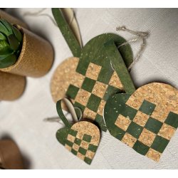 Eiki flettet julehjerte i kork, grn/natur