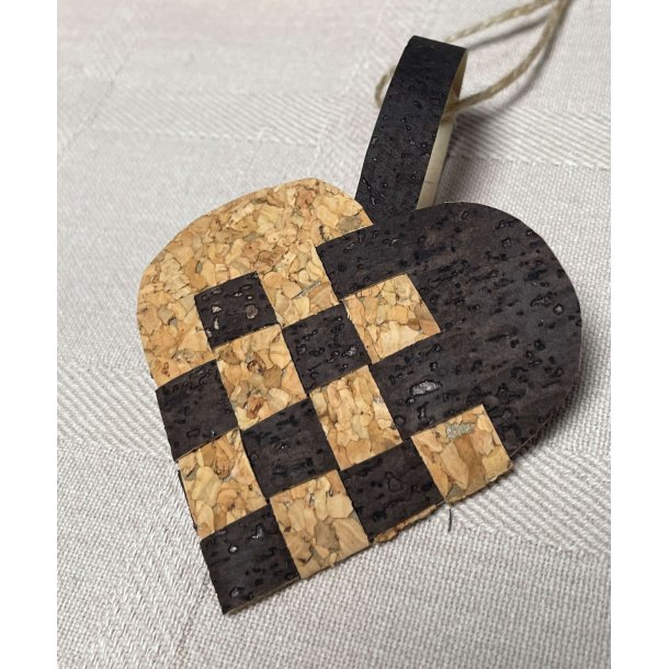 Eiki flettet julehjerte i kork, mrkebrun/natur