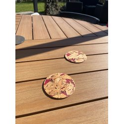 Glasbrikker i natur kork med r�dt m�nster, runde, 4 stk.