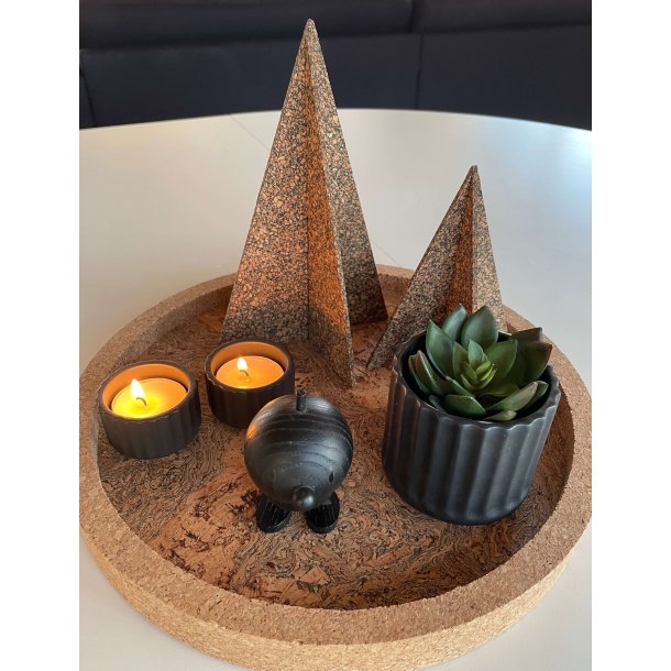 Juletr i restkork og genbrugsmaterialer