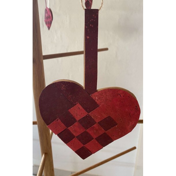 Eiki flettet julehjerte i kork, rd/mrkerd