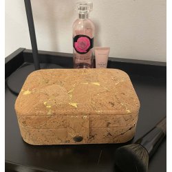 Smykkeskrin i kork med guldnister, aflang