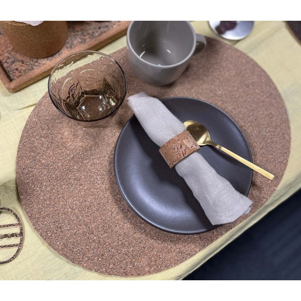 D�kkeserviet i kork med naturm�nster, oval