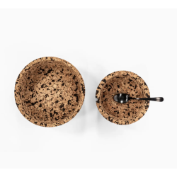 Sk�l i kork med brunt m�nster