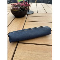 Penalhus i kork, rundt