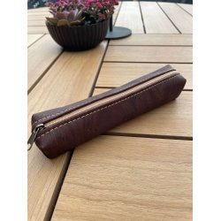 Penalhus i kork, rundt