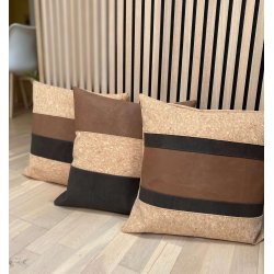 Eiki pude i kork, brune nuancer med 4 striber