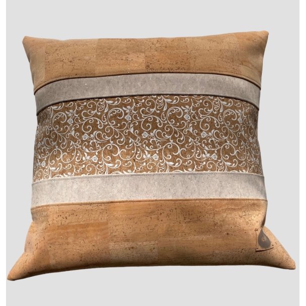 Eiki pude i kork, natur og hvide nuancer med 5 striber