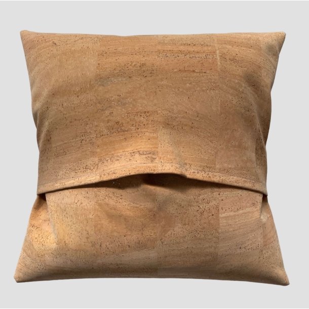 Eiki pude i kork, natur og hvide nuancer med 4 striber