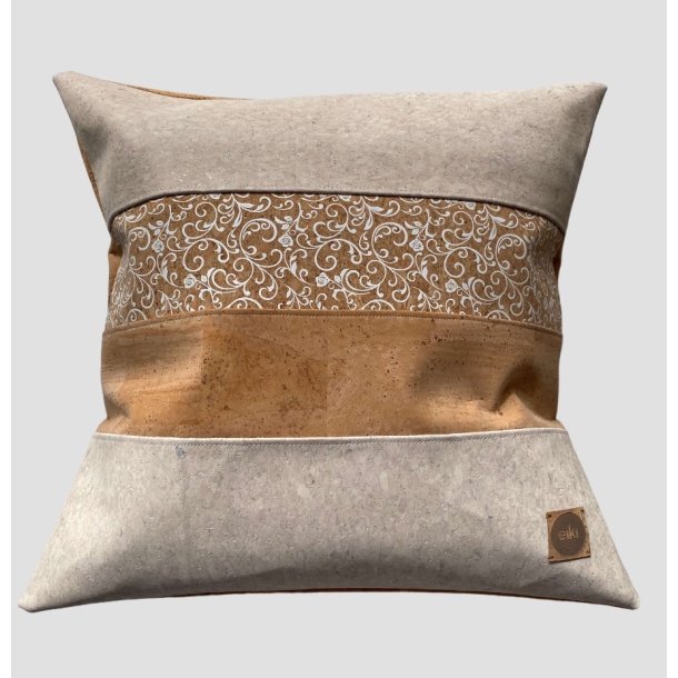 Eiki pude i kork, natur og hvide nuancer med 4 striber