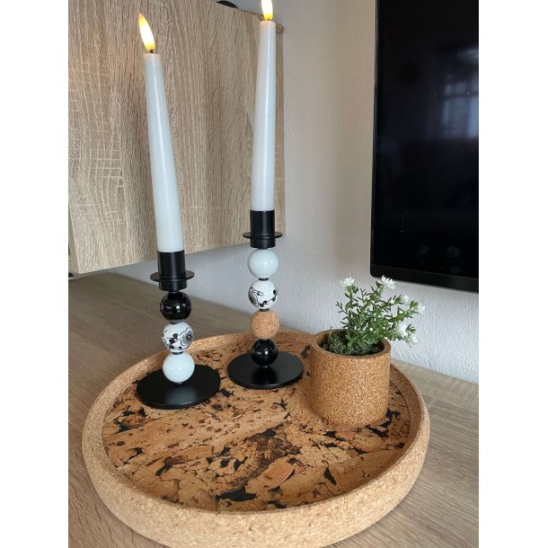 Rund bakke i kork med sort m�nster