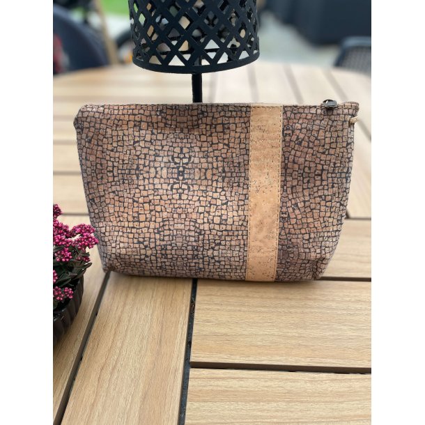 Lille taske i naturkork med firkantet mnster