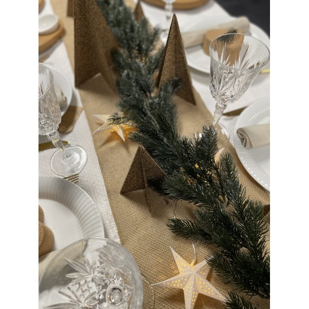 Juletr i restkork og genbrugsmaterialer