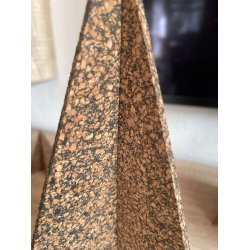 Juletr i restkork og genbrugsmaterialer