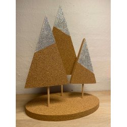 Juletrer i kork med slvdrys