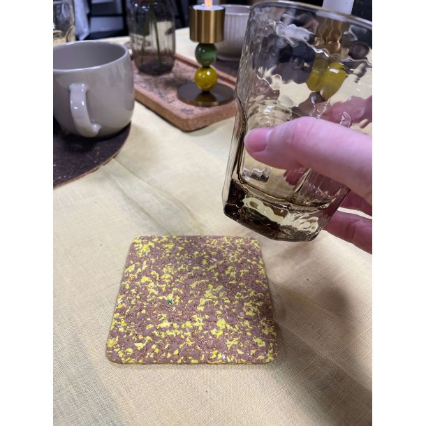 Glasbrik i kork og genanvendt EVA, gul og firkantet