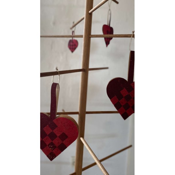 Eiki flettet julehjerte i kork, rd/mrkerd