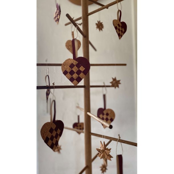 Eiki flettet julehjerte i kork, mrkerd/natur