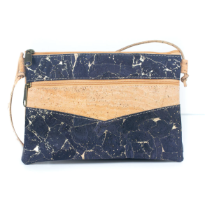 Lille taske i natur kork og mrkeblt kork med guldmnster