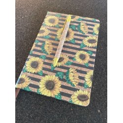 Notesbog i kork med mnster af solsikker